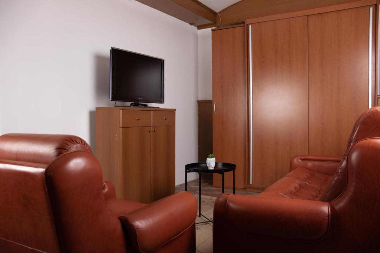 Apartma-Studio Ajdna Zirovnica Zewnętrze zdjęcie